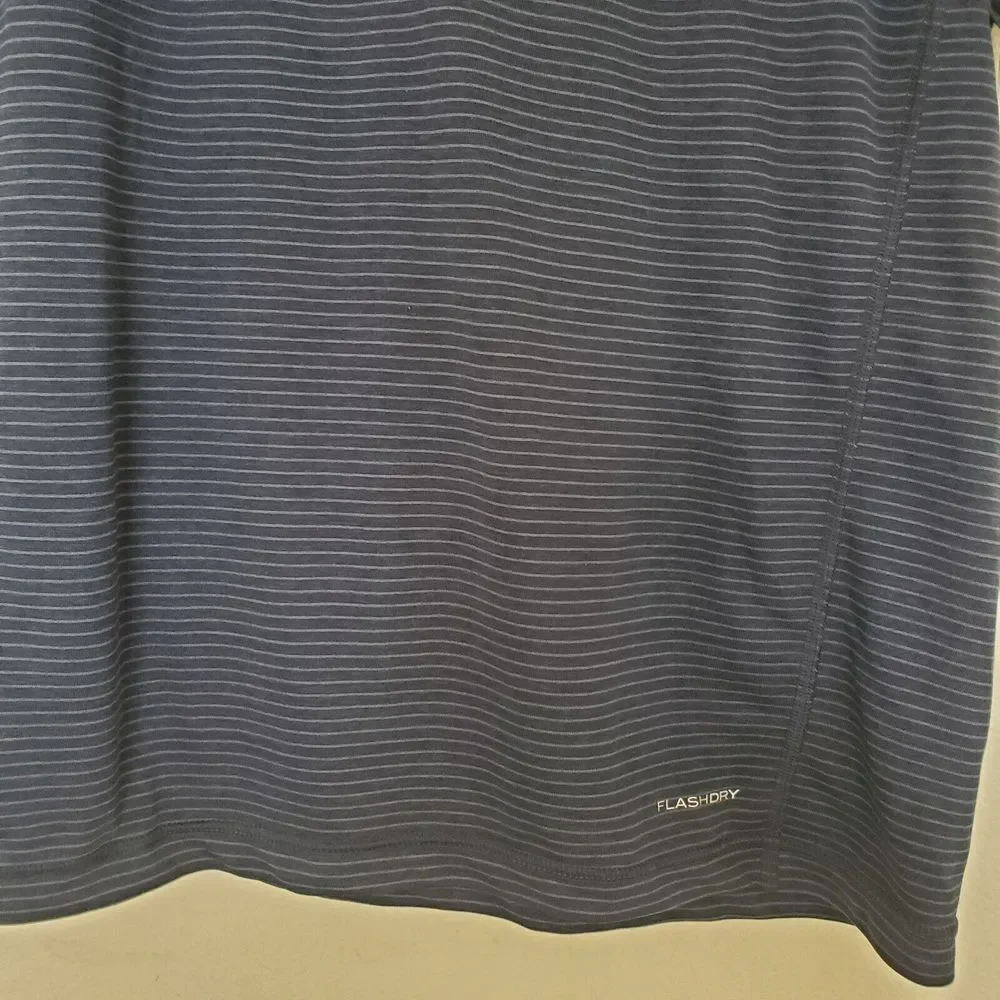 The North Face Men's M Crag Crew FlashDry W/ Pocket Short‎ Sleeve Blue Stripes